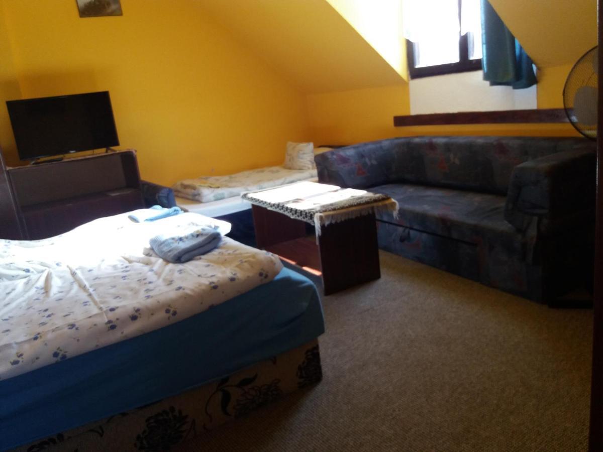 Lillafuered Kapuja Hotel ミシュコルツ エクステリア 写真